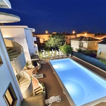 Residence Marina Di Cecina Exterior foto