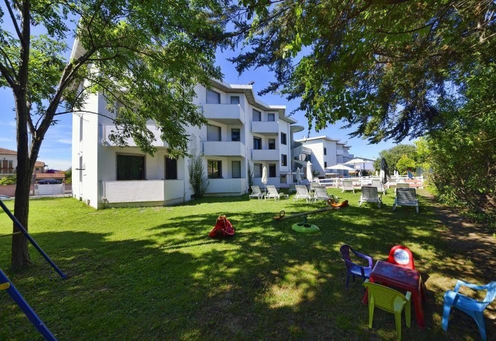Residence Marina Di Cecina Exterior foto